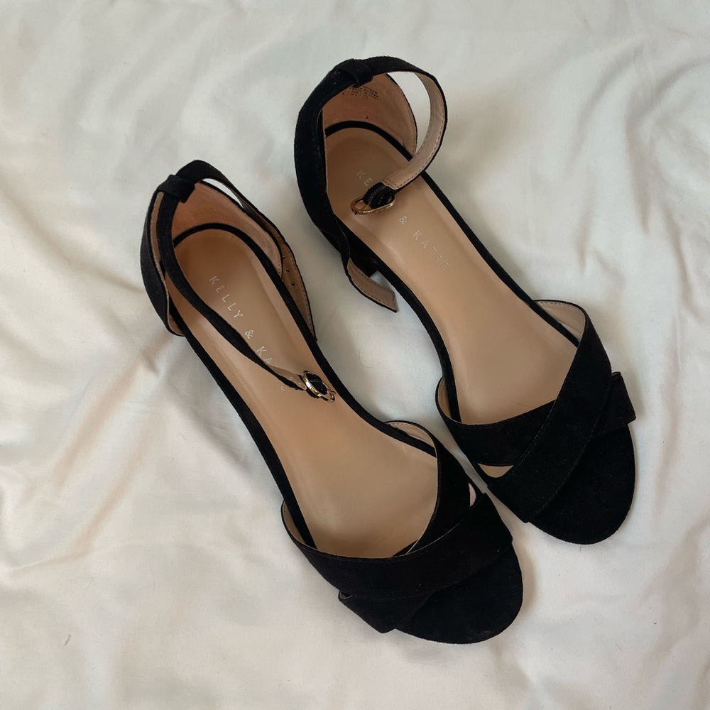 Kelly & Katie 1in Heels